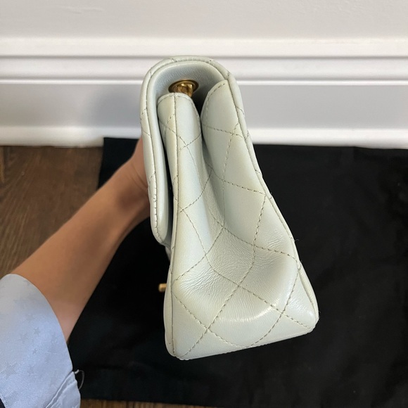 Chanel Sweet Camellia Flap Quilted Leather Crossbody Bag Light Blue - Picture 5 of 10